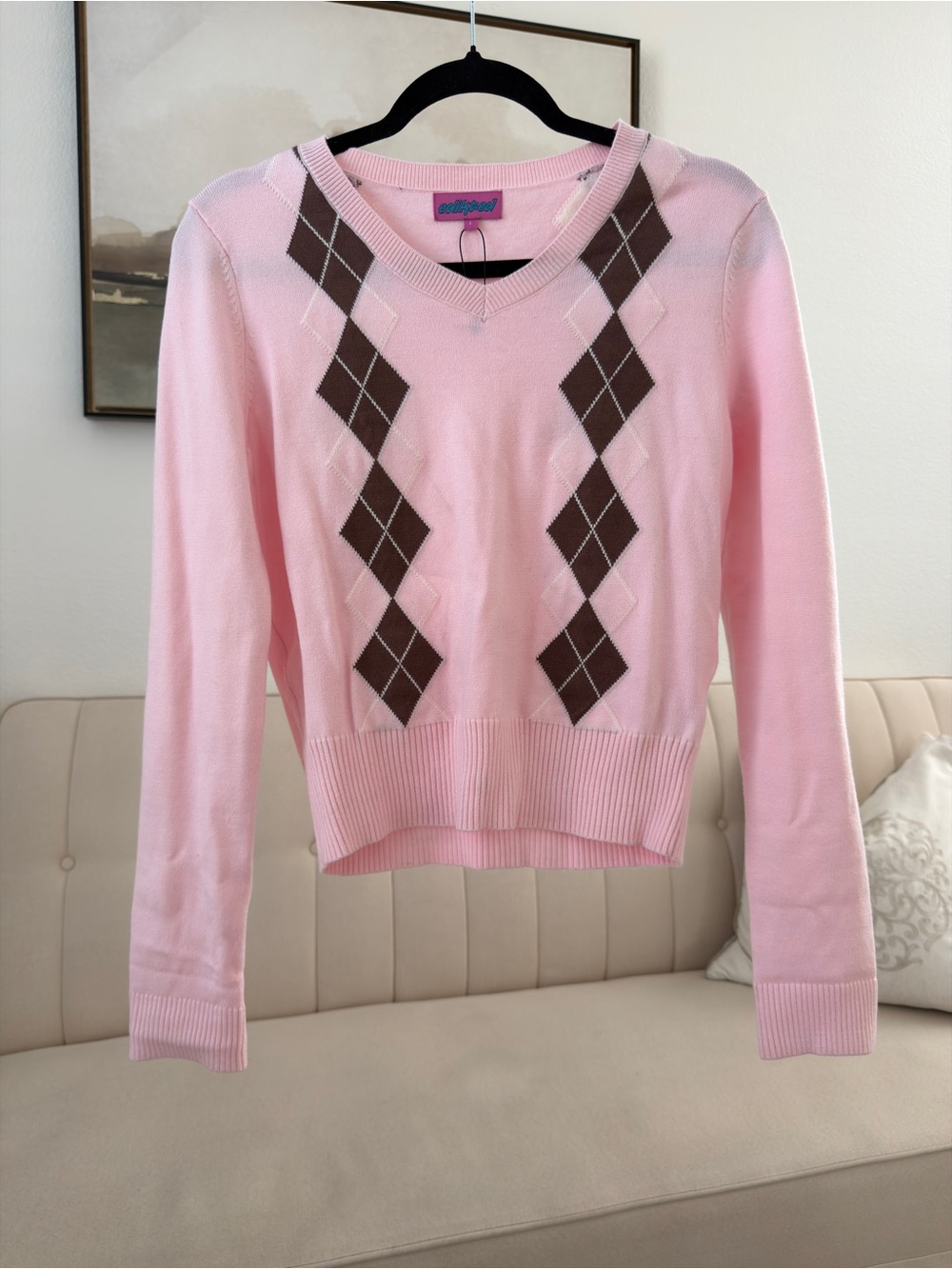 Edikted Pink V-Neck Argyle Sweater with Brown Diamonds